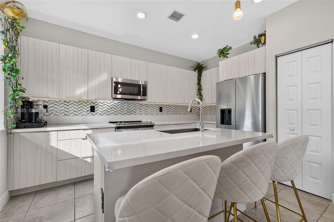 For Sale: $729,000 (3 beds, 2 baths, 1570 Square Feet)
