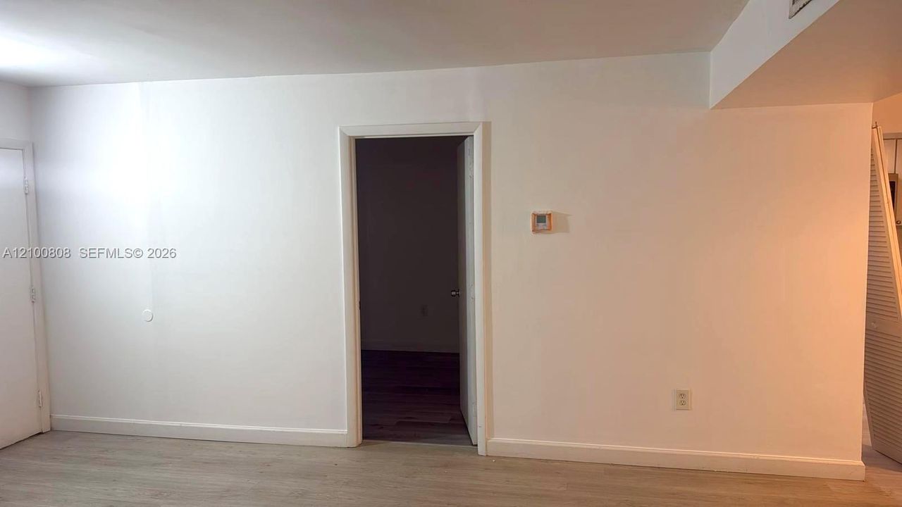 В аренду: $2,350 (3 спален, 2 ванн, 1040 Квадратных фут)