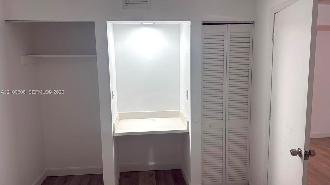 В аренду: $2,350 (3 спален, 2 ванн, 1040 Квадратных фут)