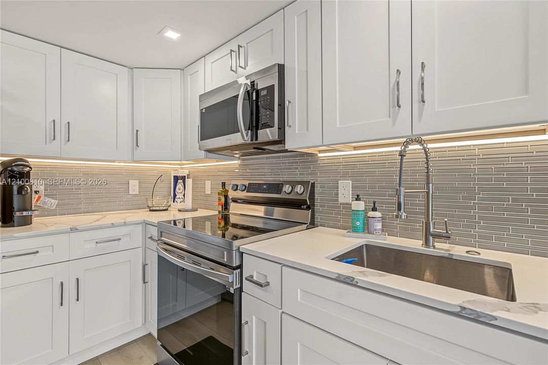 En Venta: $459,999 (2 camas, 2 baños, 1830 Pies cuadrados)