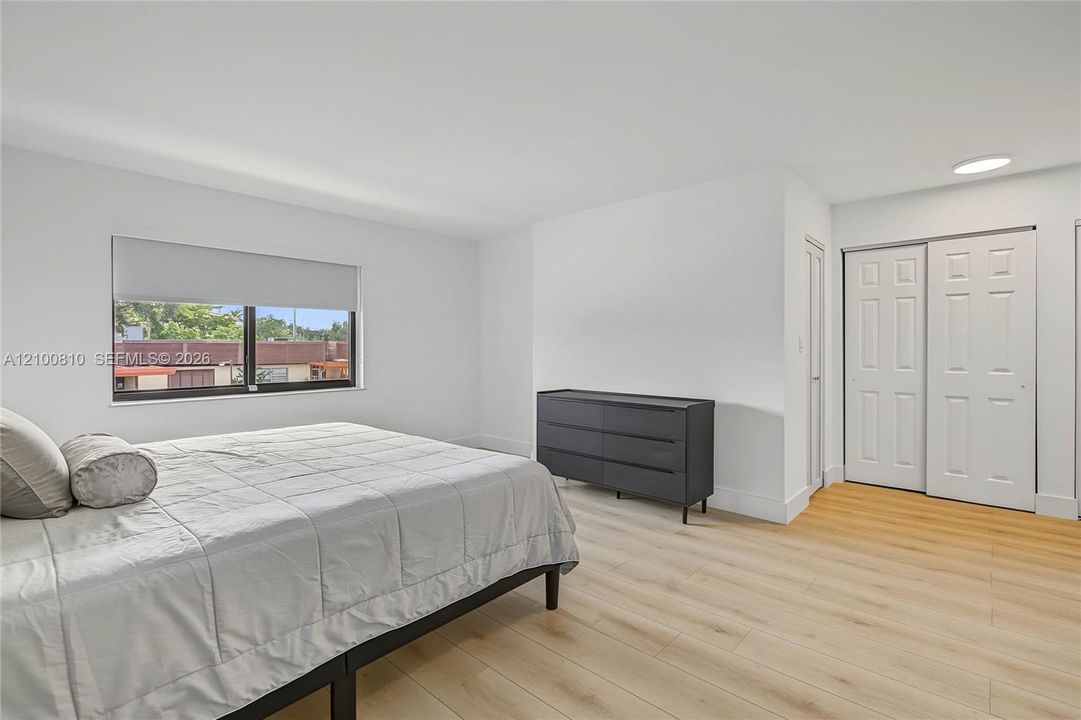 En Venta: $459,999 (2 camas, 2 baños, 1830 Pies cuadrados)