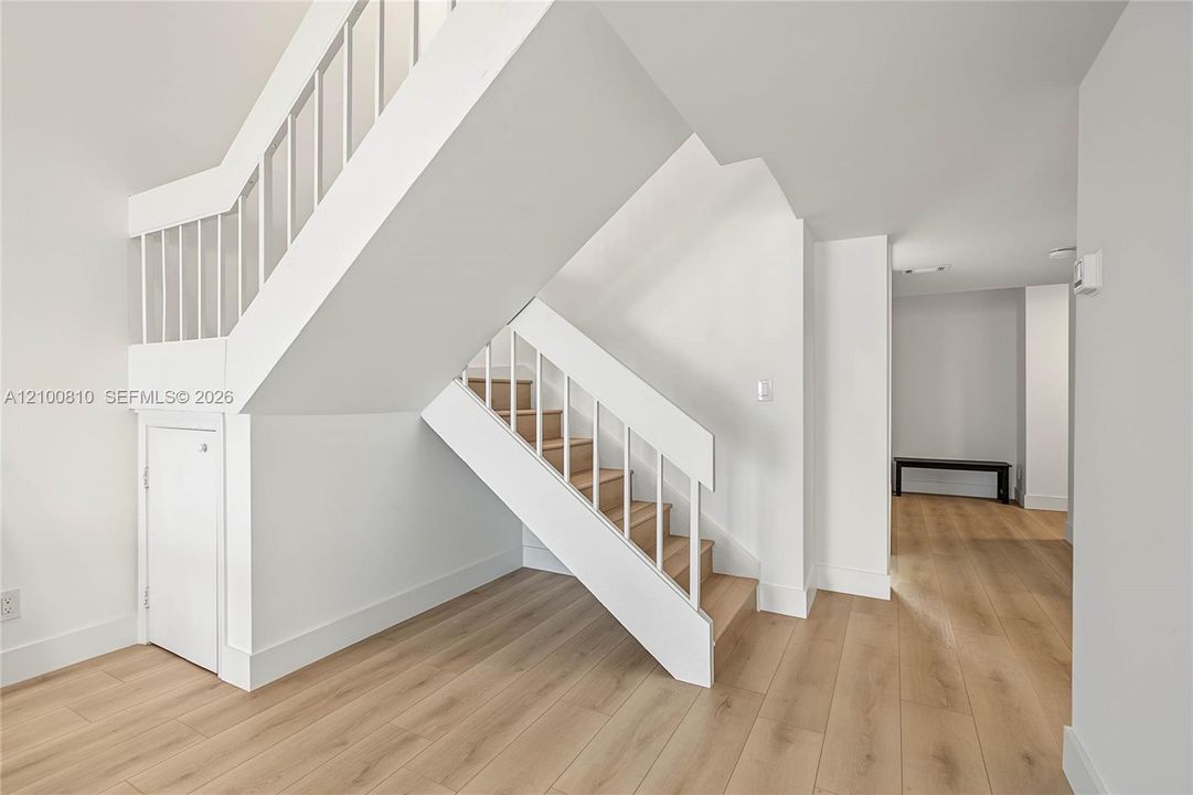 En Venta: $459,999 (2 camas, 2 baños, 1830 Pies cuadrados)