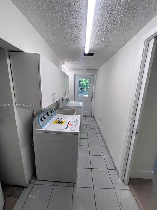 En Renta: $4,550 (3 camas, 2 baños, 3450 Pies cuadrados)