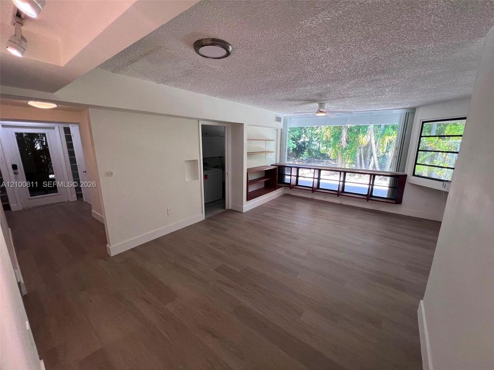 En Renta: $4,550 (3 camas, 2 baños, 3450 Pies cuadrados)