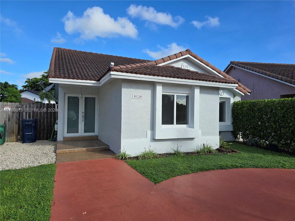 В аренду: $3,400 (3 спален, 2 ванн, 1434 Квадратных фут)