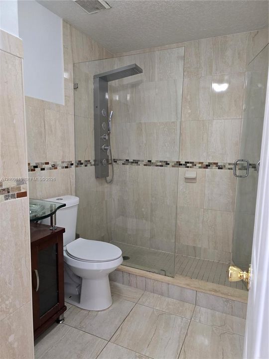 В аренду: $3,400 (3 спален, 2 ванн, 1434 Квадратных фут)