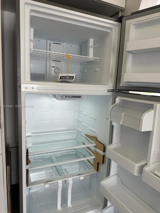 В аренду: $2,290 (2 спален, 2 ванн, 932 Квадратных фут)