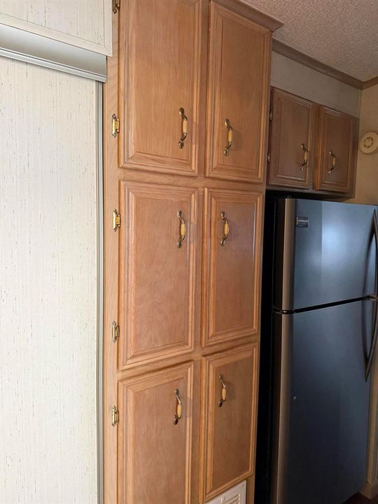 kit-refridge