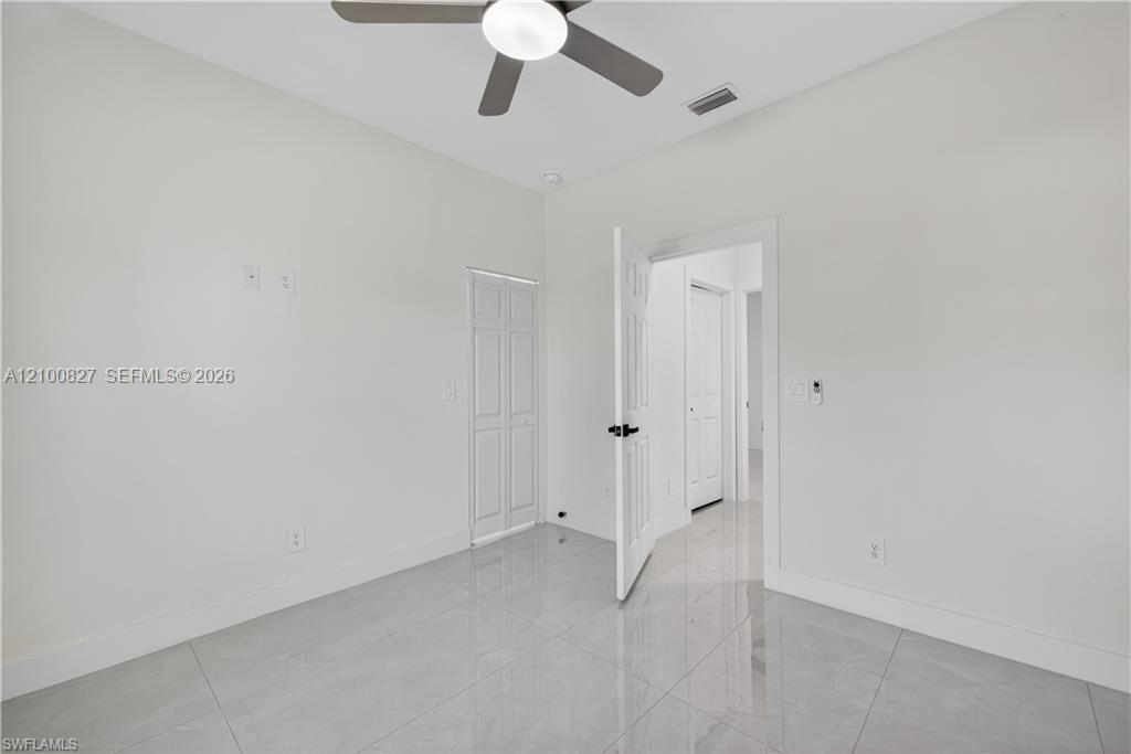На продажу: $318,998 (4 спален, 2 ванн, 1630 Квадратных фут)