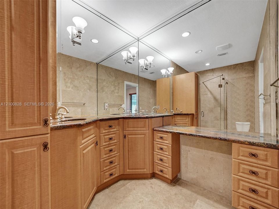 В аренду: $6,450 (3 спален, 2 ванн, 2016 Квадратных фут)