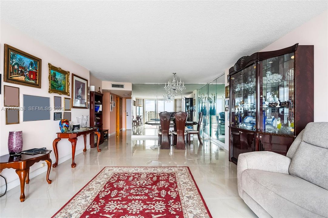 На продажу: $199,000 (1 спален, 2 ванн, 1066 Квадратных фут)