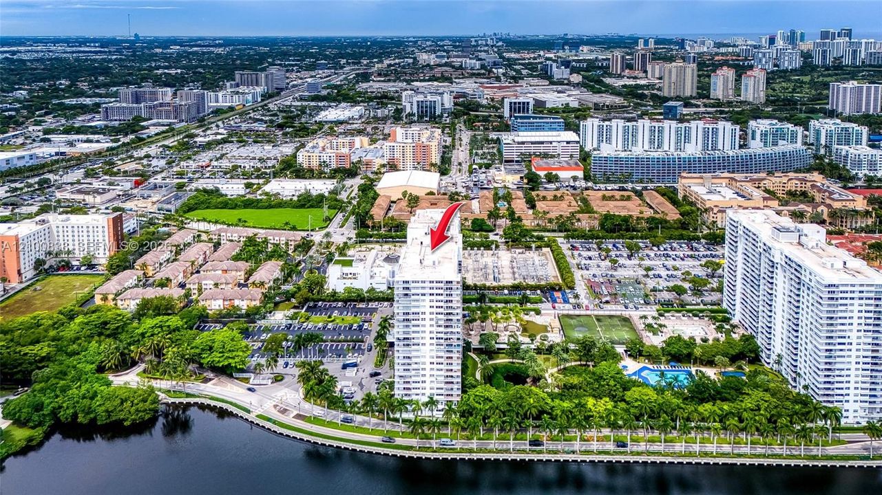На продажу: $199,000 (1 спален, 2 ванн, 1066 Квадратных фут)