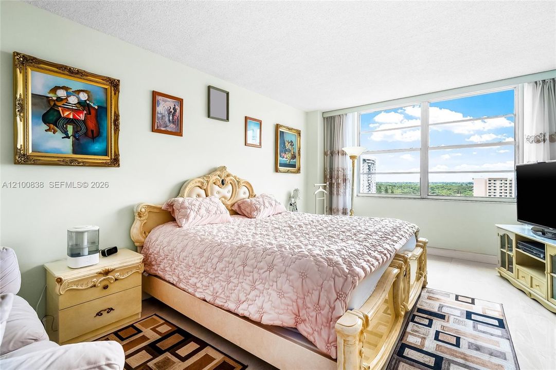 На продажу: $199,000 (1 спален, 2 ванн, 1066 Квадратных фут)