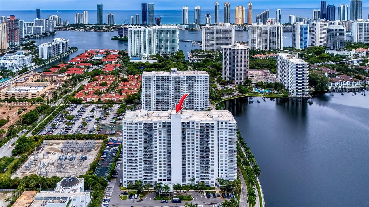 На продажу: $199,000 (1 спален, 2 ванн, 1066 Квадратных фут)