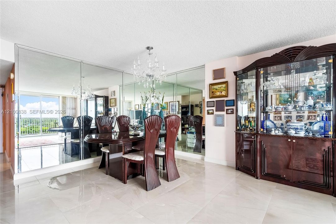 На продажу: $199,000 (1 спален, 2 ванн, 1066 Квадратных фут)