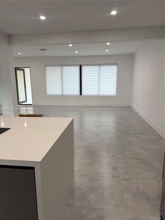 En Venta: $745,000 (3 camas, 2 baños, 1617 Pies cuadrados)