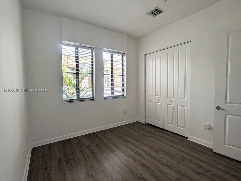 В аренду: $3,700 (3 спален, 2 ванн, 1865 Квадратных фут)