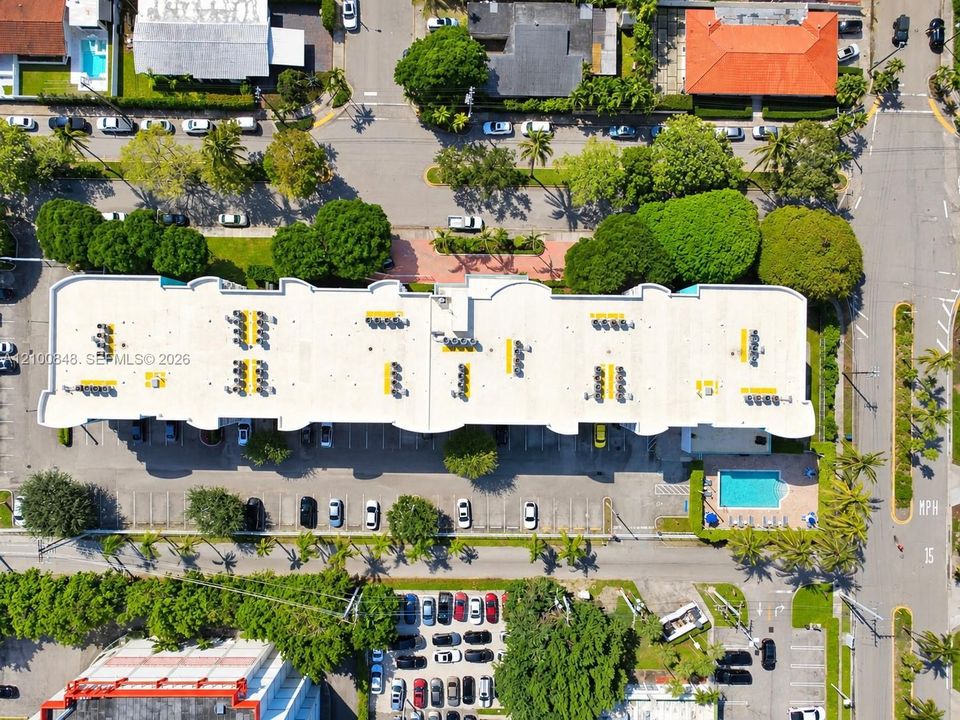 На продажу: $395,000 (2 спален, 2 ванн, 1069 Квадратных фут)