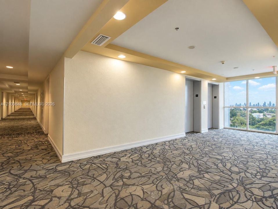 На продажу: $395,000 (2 спален, 2 ванн, 1069 Квадратных фут)
