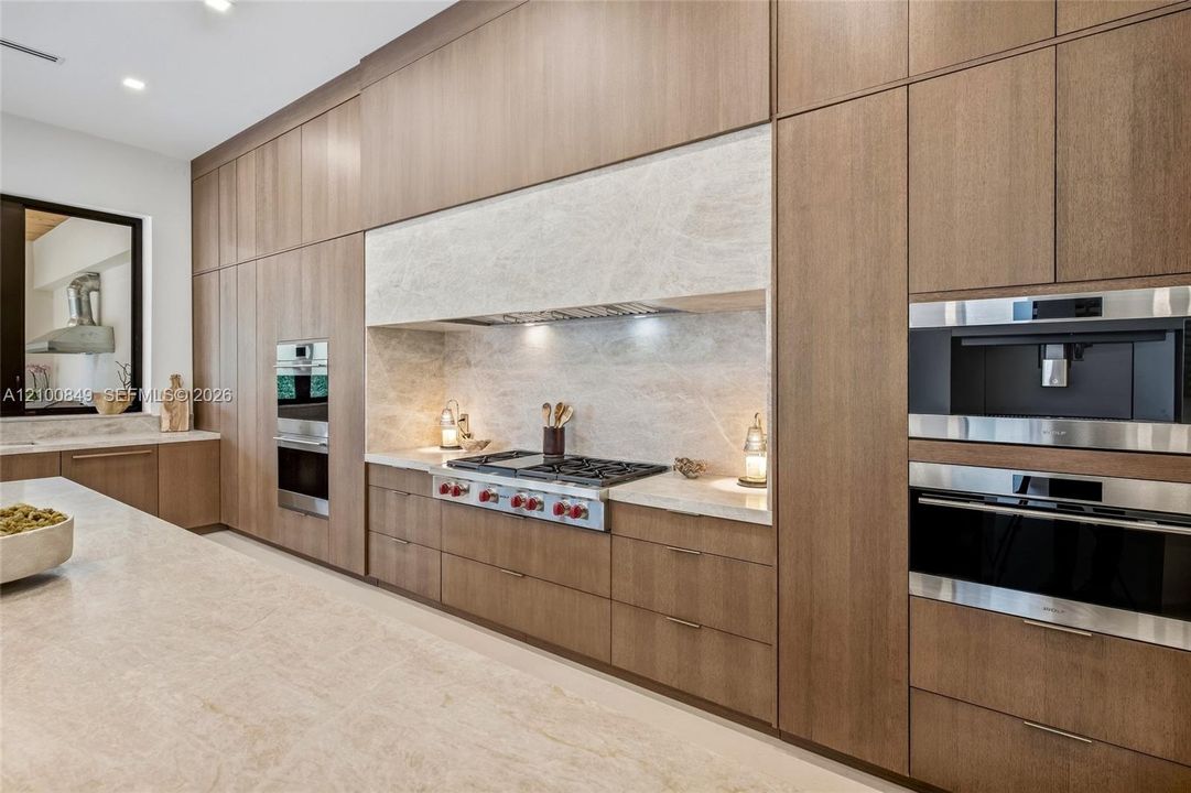 На продажу: $9,495,000 (9 спален, 9 ванн, 9287 Квадратных фут)