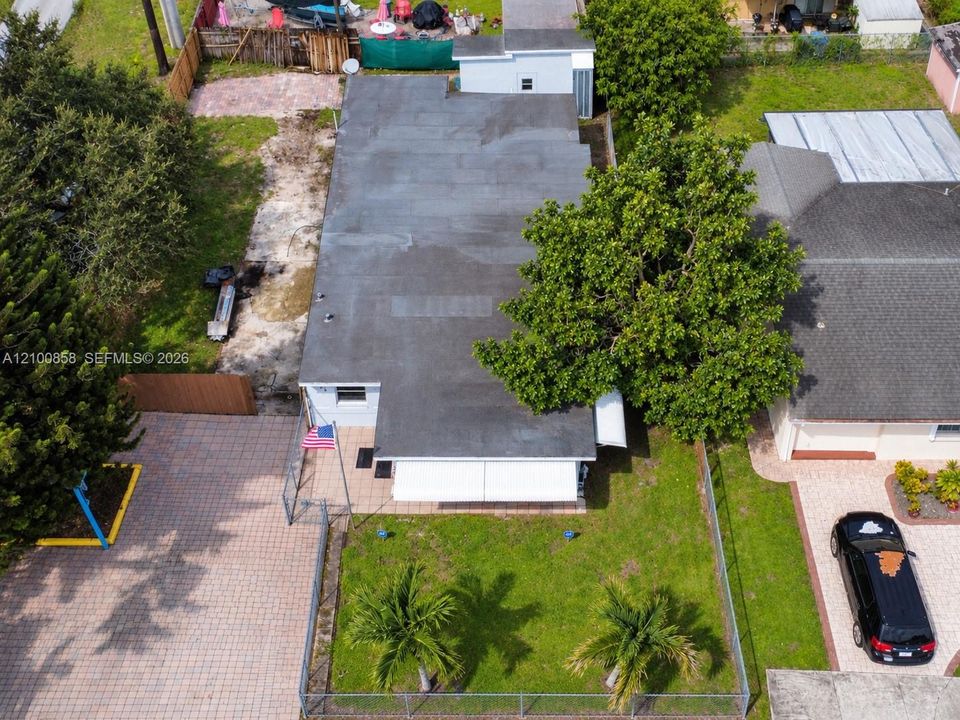 En Venta: $475,000 (4 camas, 2 baños, 1461 Pies cuadrados)