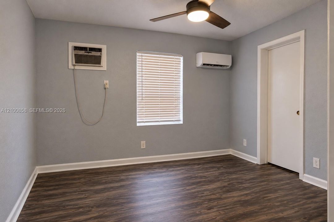 En Venta: $475,000 (4 camas, 2 baños, 1461 Pies cuadrados)