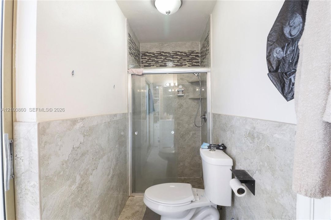 For Sale: $570,000 (3 beds, 2 baths, 1724 Square Feet)
