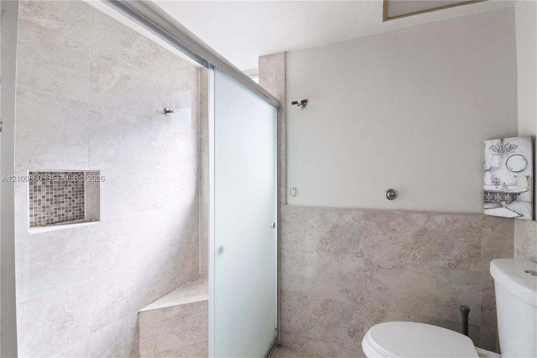 For Sale: $570,000 (3 beds, 2 baths, 1724 Square Feet)