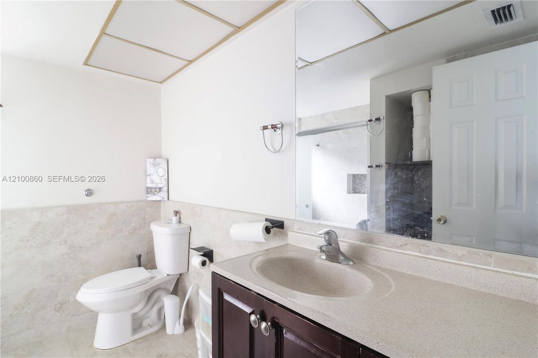 For Sale: $570,000 (3 beds, 2 baths, 1724 Square Feet)