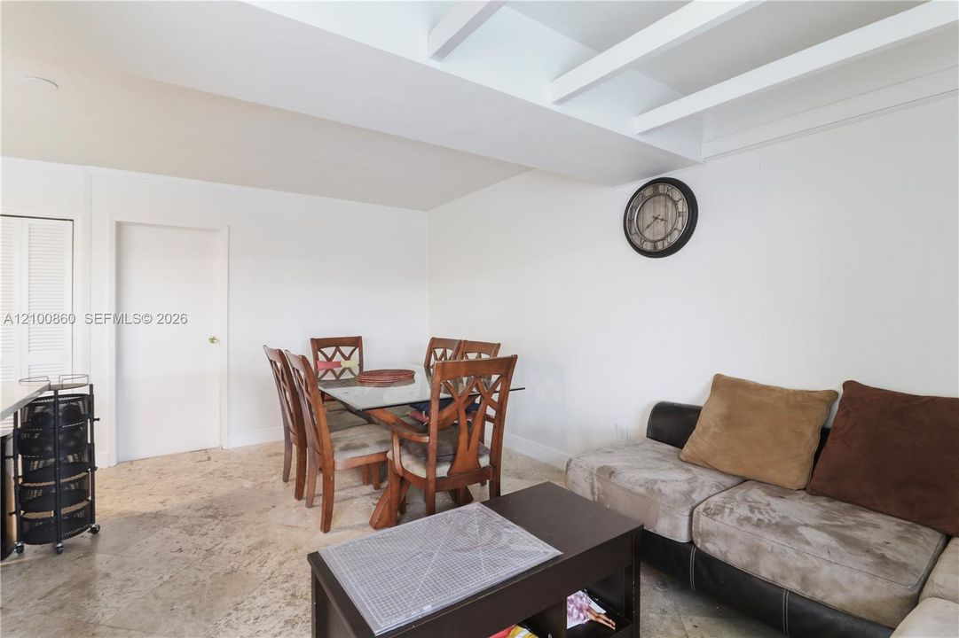 For Sale: $570,000 (3 beds, 2 baths, 1724 Square Feet)