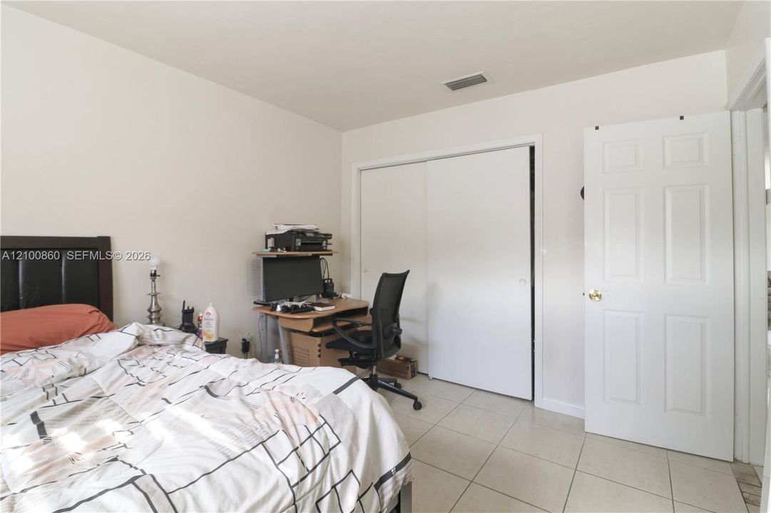 For Sale: $570,000 (3 beds, 2 baths, 1724 Square Feet)