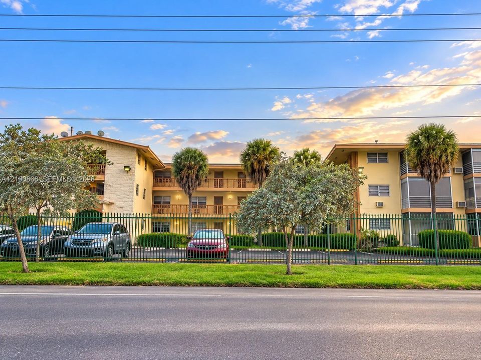 En Venta: $75,000 (1 camas, 1 baños, 688 Pies cuadrados)