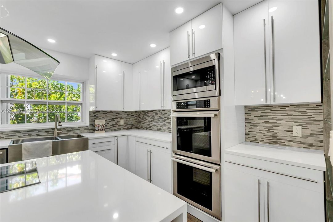 En Venta: $2,200,000 (3 camas, 3 baños, 2148 Pies cuadrados)