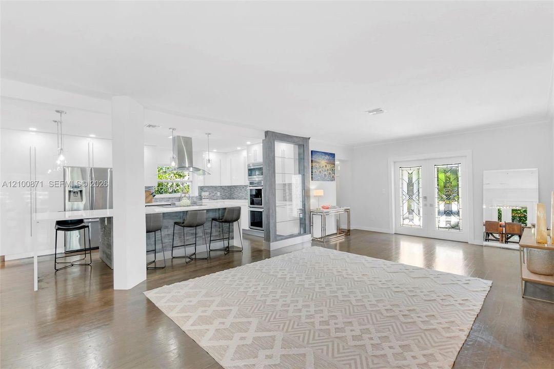 En Venta: $2,200,000 (3 camas, 3 baños, 2148 Pies cuadrados)
