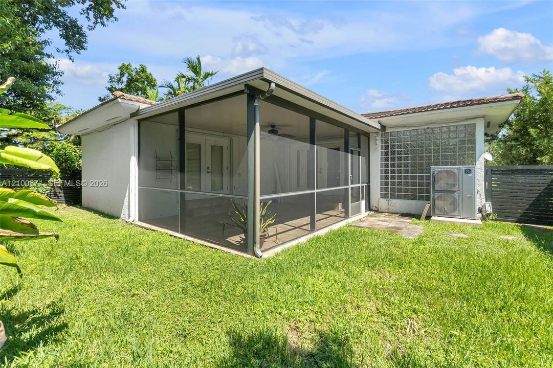 En Venta: $2,200,000 (3 camas, 3 baños, 2148 Pies cuadrados)