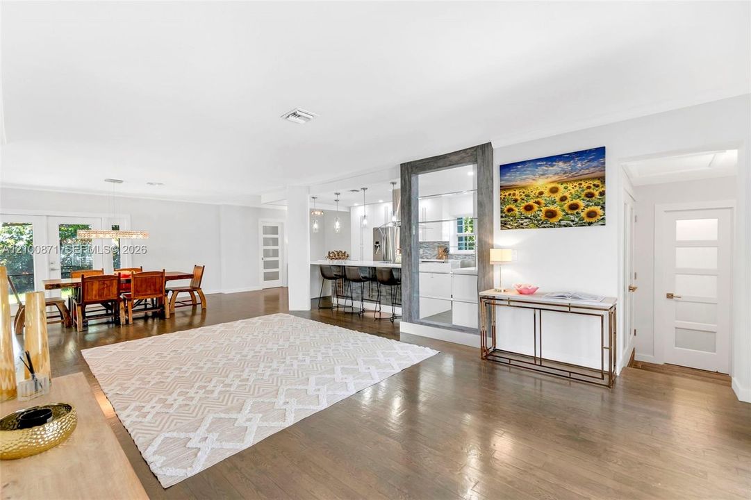En Venta: $2,200,000 (3 camas, 3 baños, 2148 Pies cuadrados)