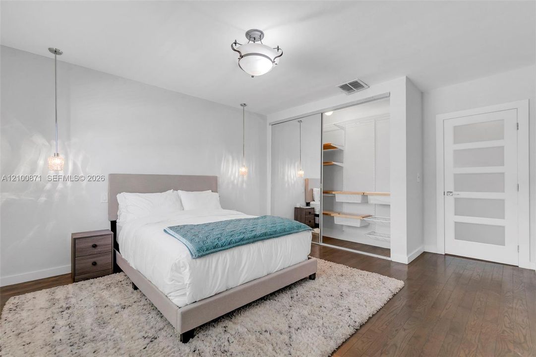 En Venta: $2,200,000 (3 camas, 3 baños, 2148 Pies cuadrados)