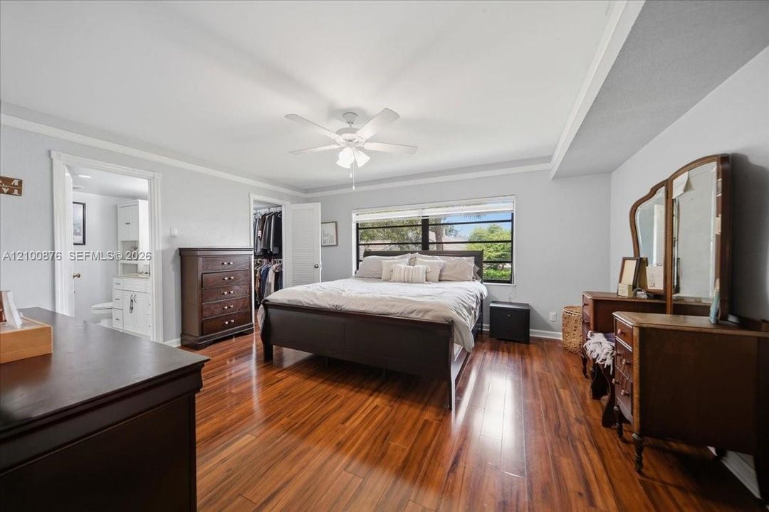 For Sale: $450,000 (3 beds, 2 baths, 1844 Square Feet)