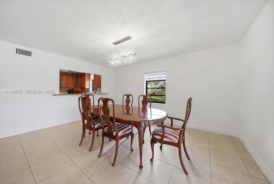 For Sale: $450,000 (3 beds, 2 baths, 1844 Square Feet)