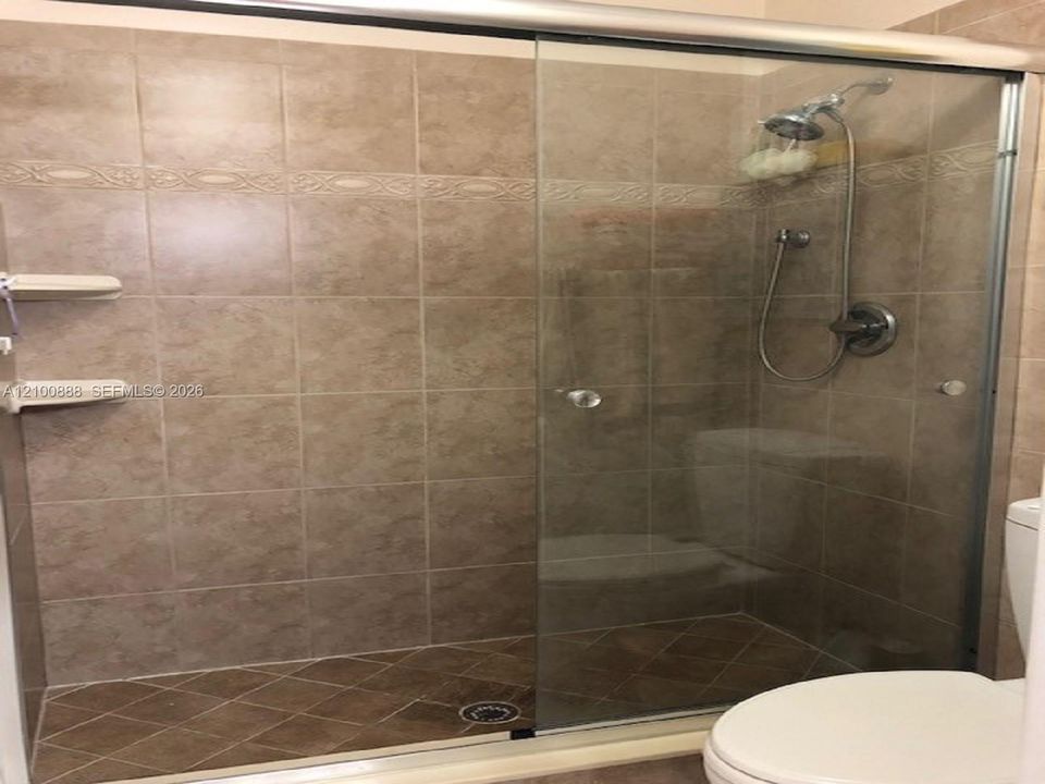 В аренду: $2,399 (3 спален, 2 ванн, 858 Квадратных фут)