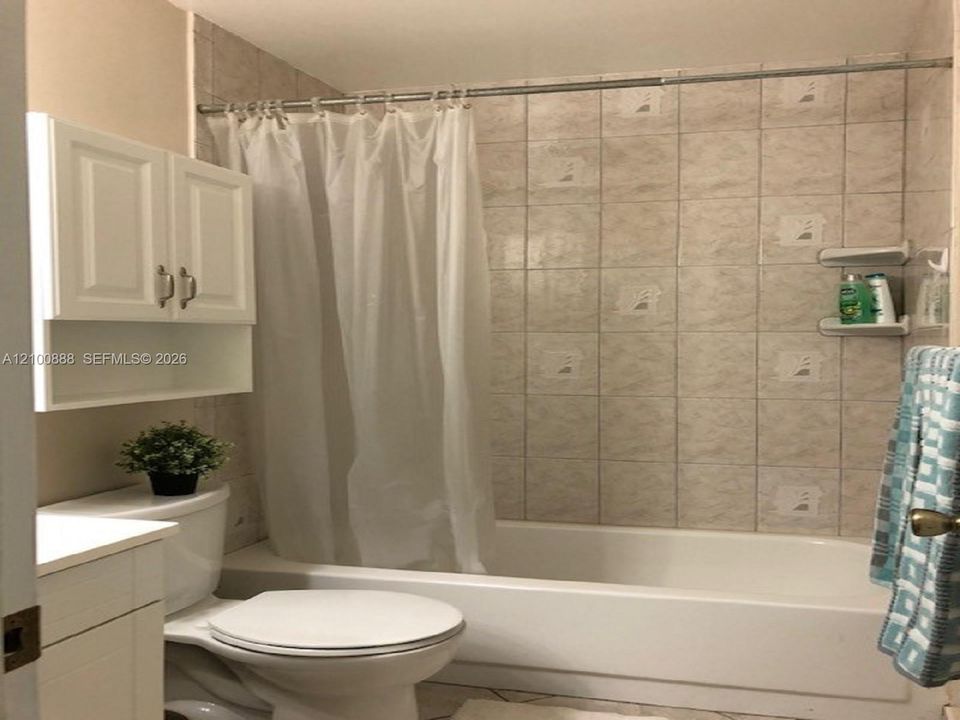 В аренду: $2,399 (3 спален, 2 ванн, 858 Квадратных фут)