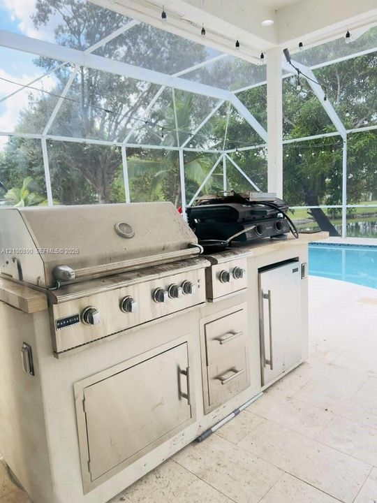 For Rent: $6,200 (4 beds, 2 baths, 3284 Square Feet)