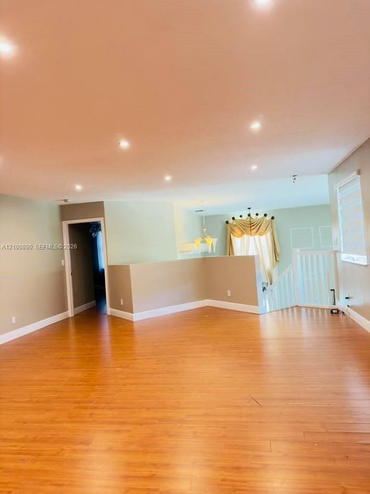 For Rent: $6,200 (4 beds, 2 baths, 3284 Square Feet)