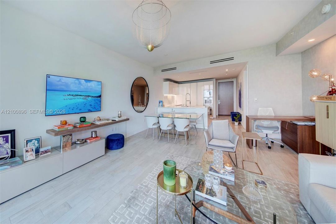 For Sale: $2,500,000 (1 beds, 1 baths, 1267 Square Feet)