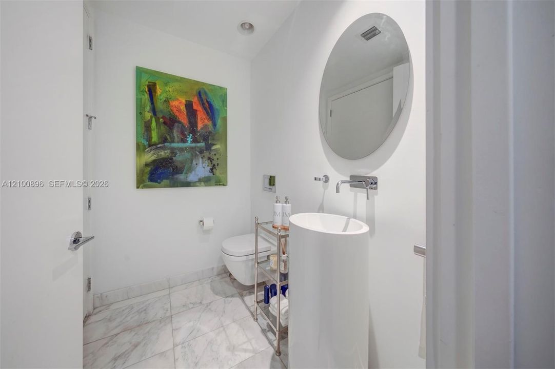 For Sale: $2,500,000 (1 beds, 1 baths, 1267 Square Feet)