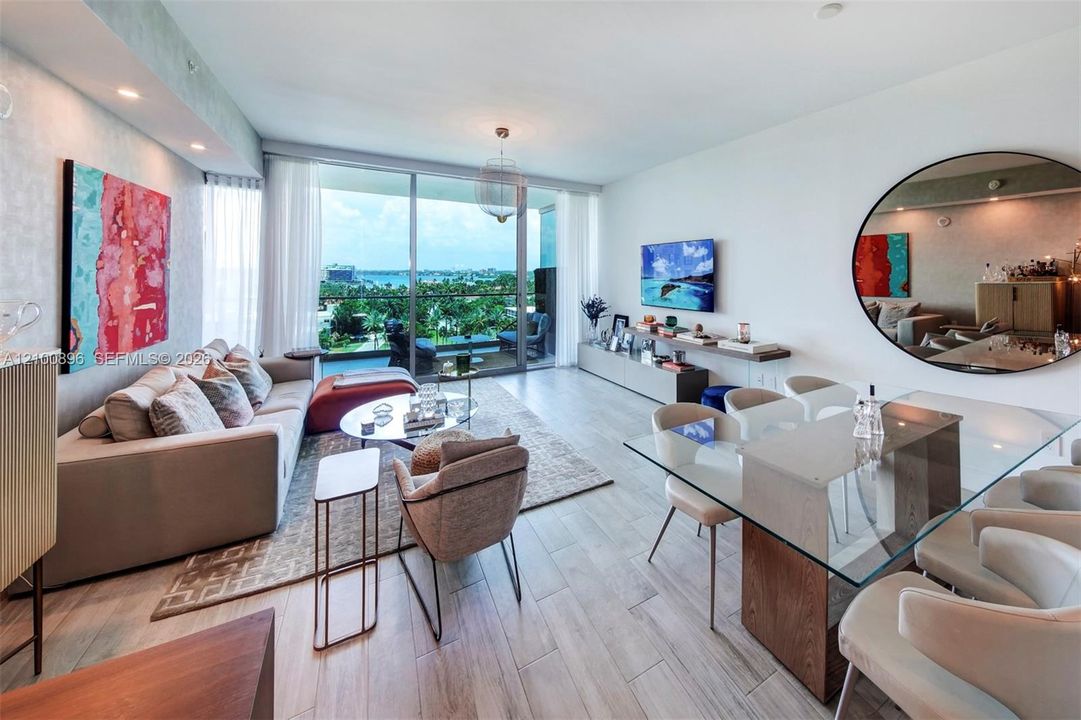 For Sale: $2,500,000 (1 beds, 1 baths, 1267 Square Feet)