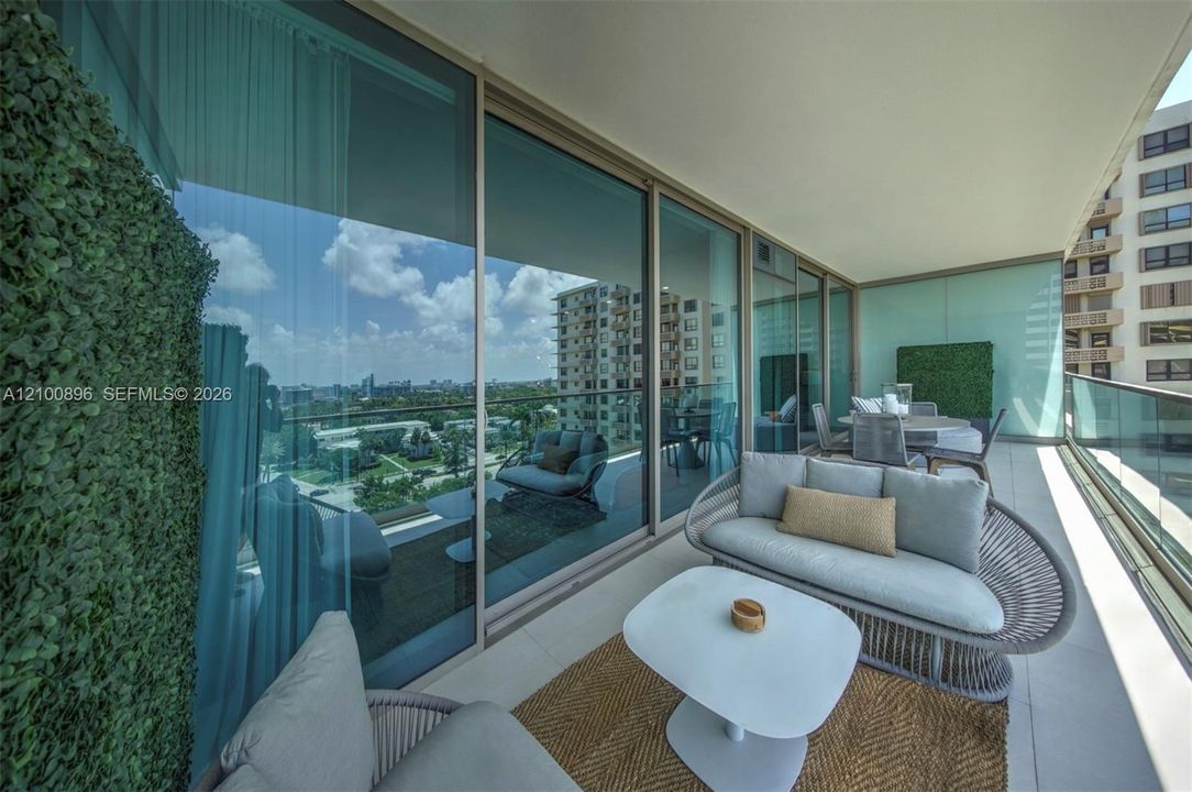For Sale: $2,500,000 (1 beds, 1 baths, 1267 Square Feet)