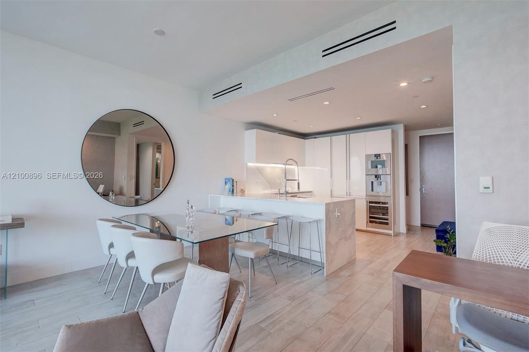 For Sale: $2,500,000 (1 beds, 1 baths, 1267 Square Feet)