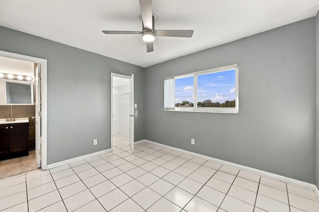 10_bedroom