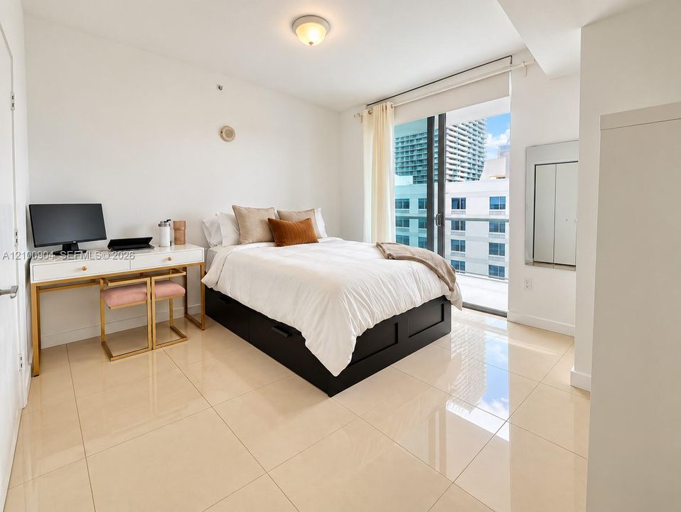 For Rent: $4,100 (2 beds, 2 baths, 1104 Square Feet)